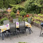 Spacious Holiday In With Terrace Hébergement de vacances