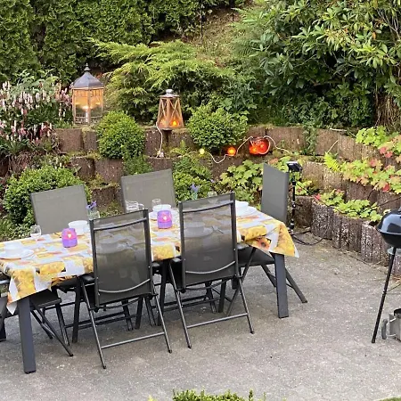 Spacious Holiday In With Terrace בית נופש