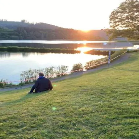 Spacious Holiday In With Terrace בית נופש ווינטרברג